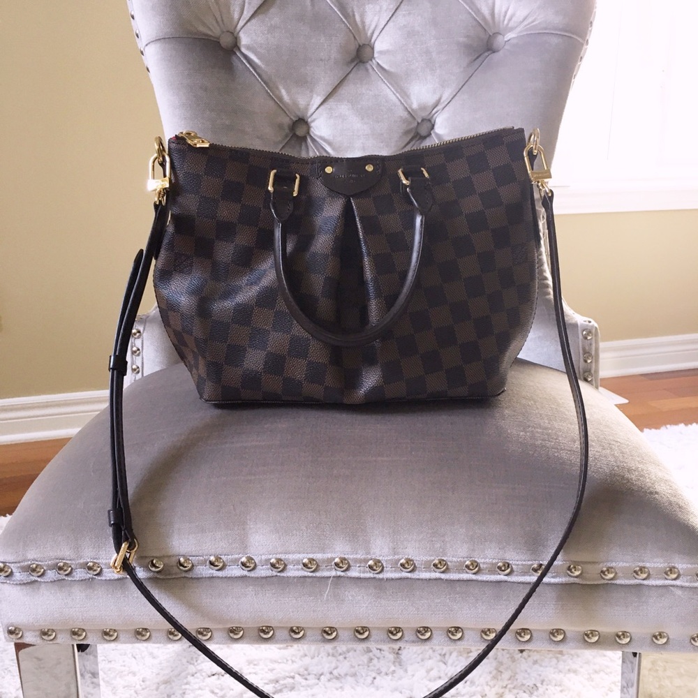 LV shoulder/crossbody bag / small pm size